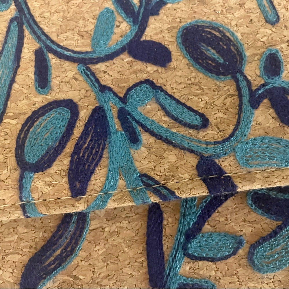 D’Margeaux Embroidered Cork Purse - Picture 3 of 9
